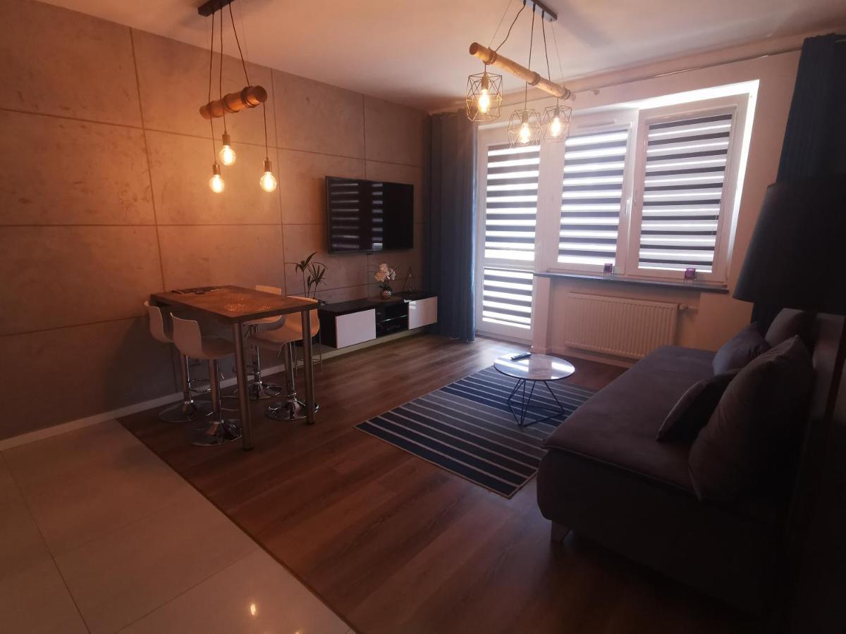 Apartament Platynowy W Centrum Miasta Częstochowa Buitenkant foto