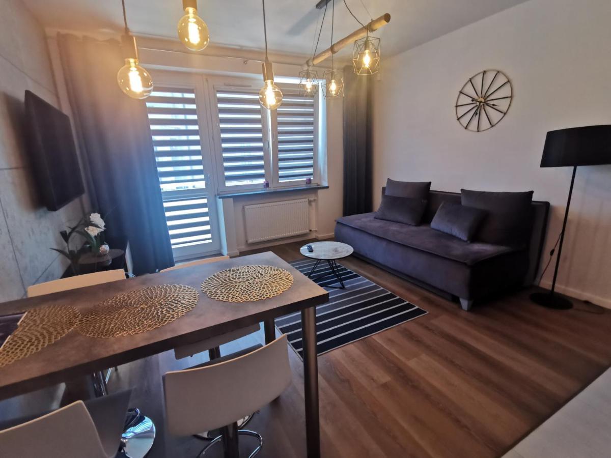 Apartament Platynowy W Centrum Miasta Częstochowa Buitenkant foto